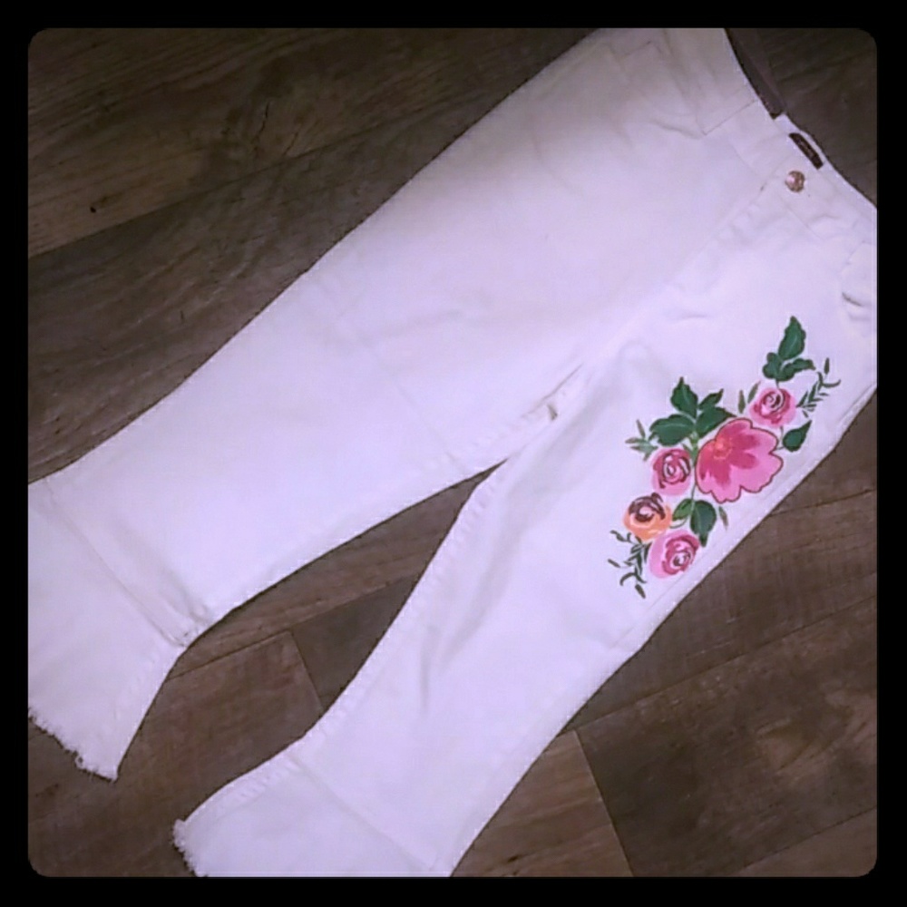 White Girl Capri - Picture 1 of 6